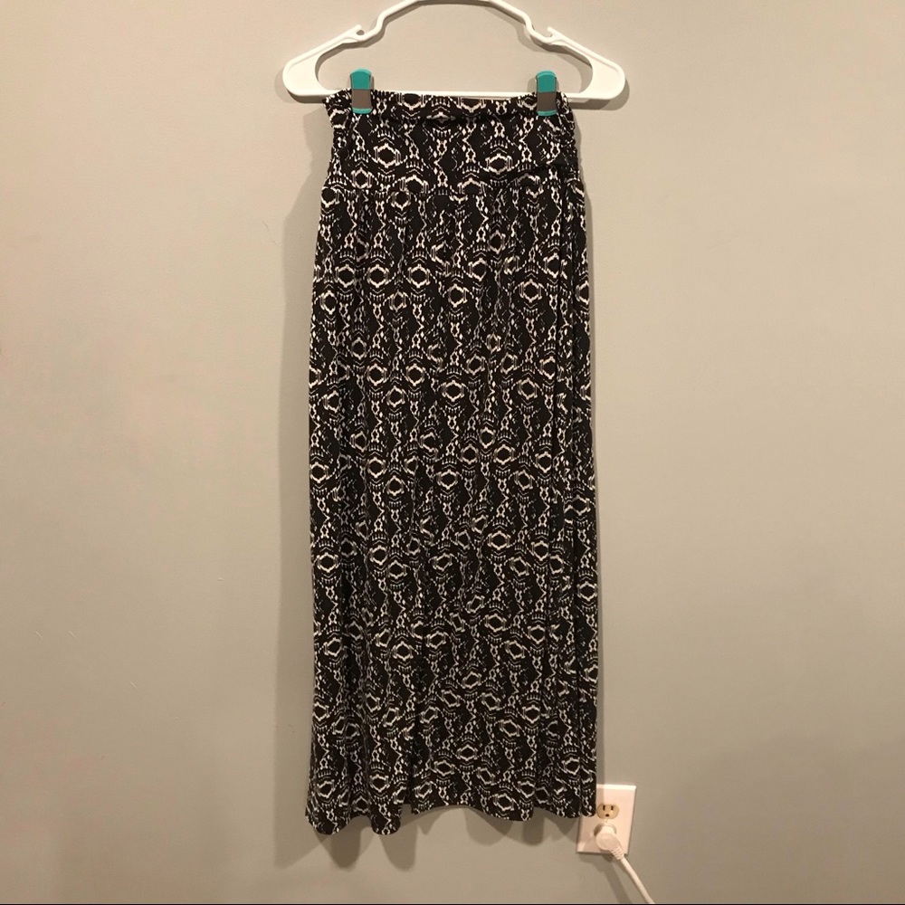 Black and White Pattern Maxi Skirt